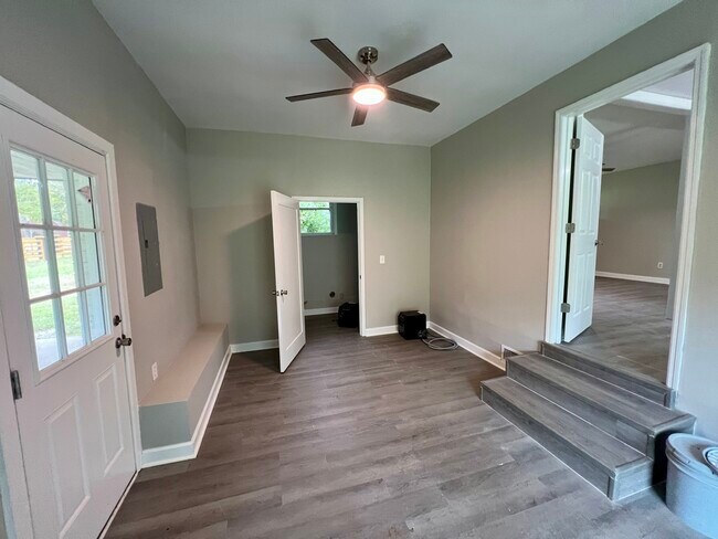 Building Photo - 157 Quail Dr