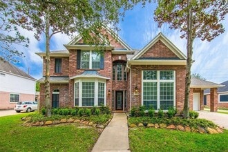 Building Photo - 2211 Merrill Hills Cir