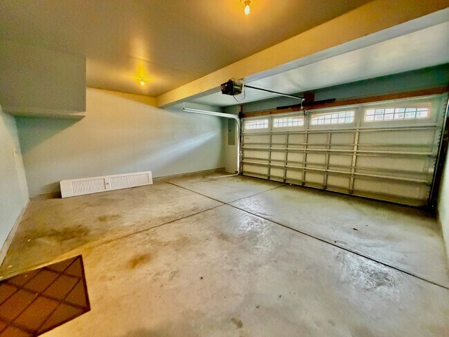 Building Photo - 602 Consolvo Pl