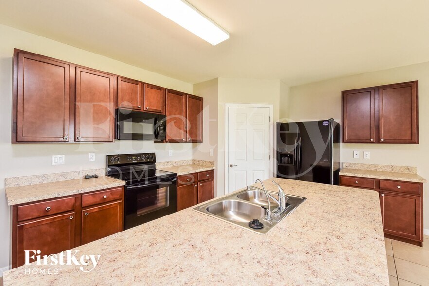 Building Photo - 1028 NW 7th Pl