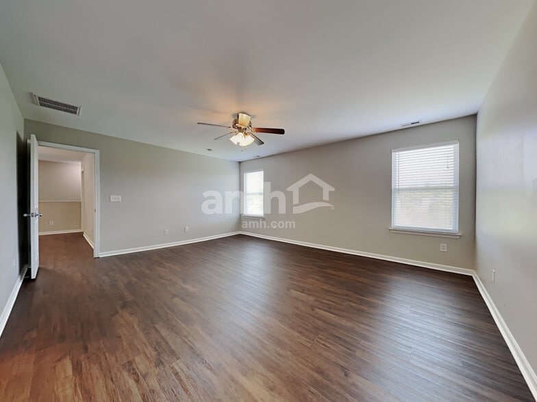 Building Photo - 259 Flanders Dr
