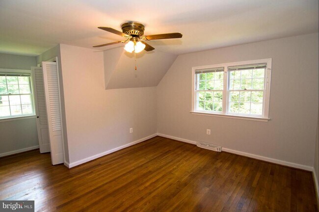 Building Photo - 6638 Holland St