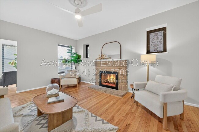 Building Photo - 5559 Pershing Ave