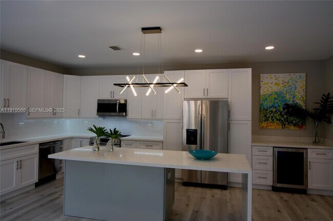 Building Photo - 935 Lemonwood Ct