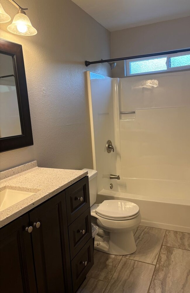 Building Photo - Renovated two bedroom two bath townhome, Windsor!!