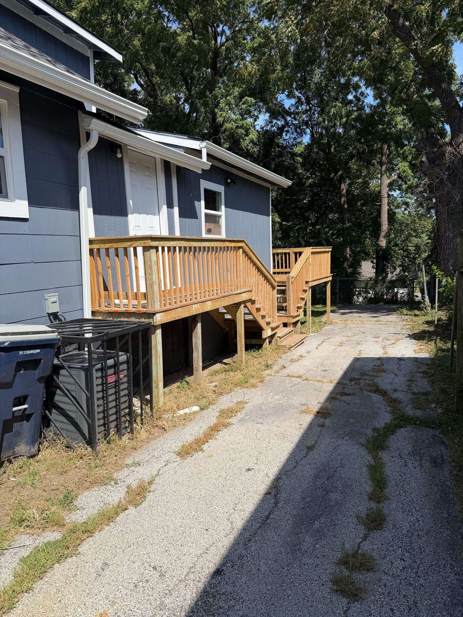 Building Photo - 3919 Norton Ave