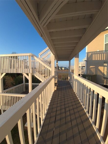 Building Photo - 500 Tiki Dr