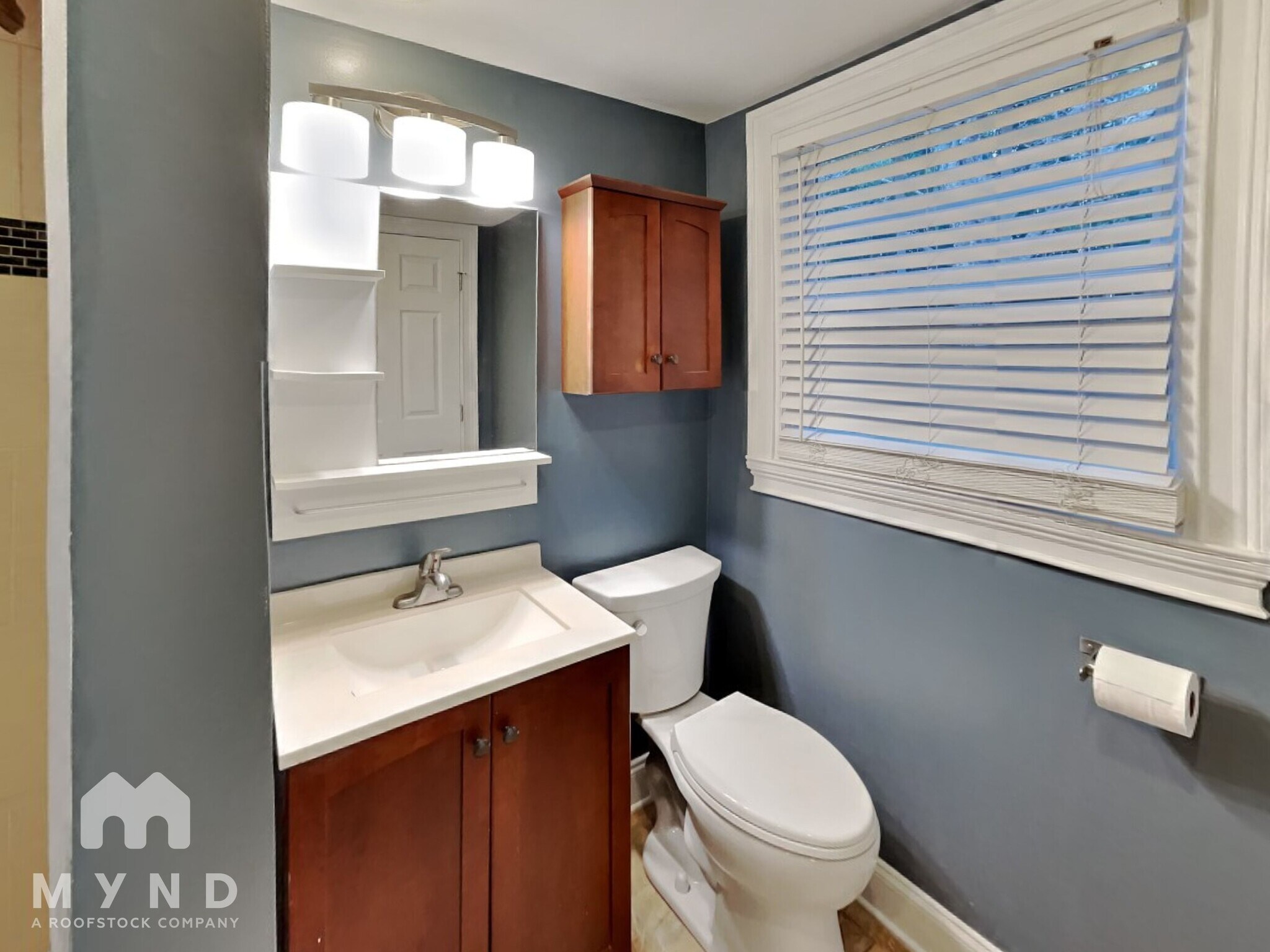 Building Photo - 1688 Knob Hill Ct NE