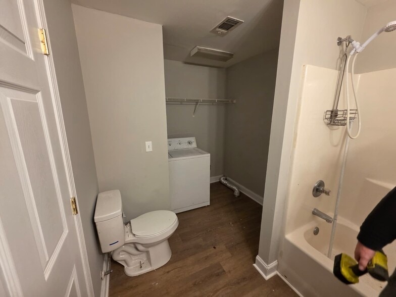 Building Photo - 79 Pine Crest Cir