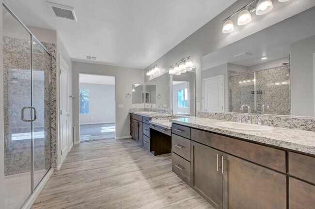 Building Photo - Gated community Located within the Valley Vista Master Plan. 4 Bed 3 Bath features and Open and i...