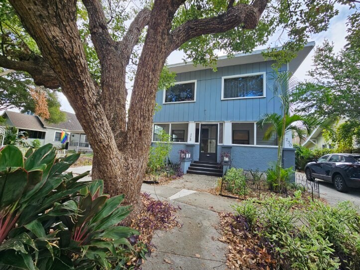Building Photo - 228 12th Ave N