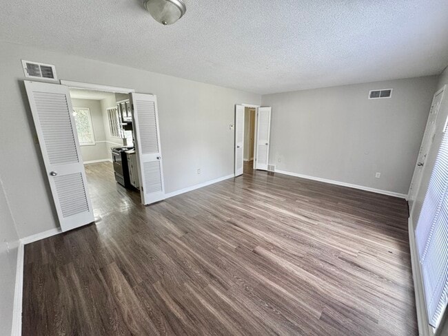 Building Photo - 5373 Wythe Cove