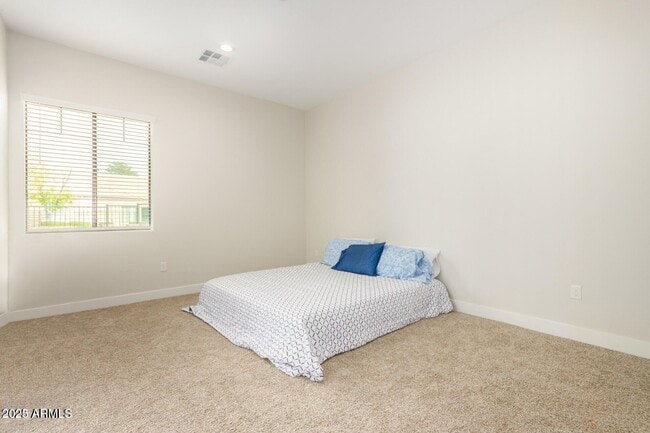 Building Photo - 846 N Pueblo Dr