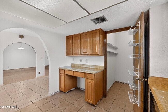Building Photo - 4536 R L Shoemaker Dr
