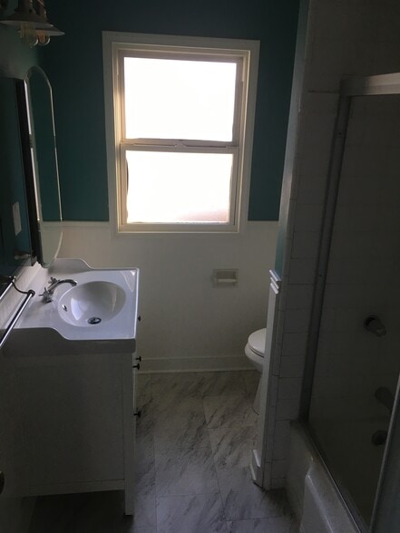 Building Photo - 500 Fortuna Ave