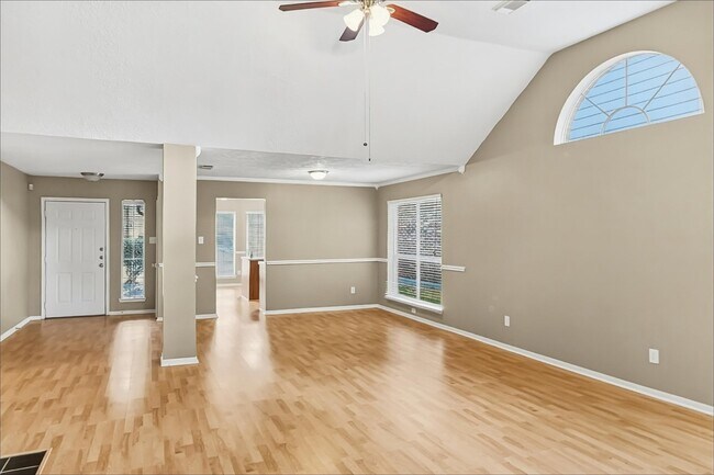Building Photo - 25914 Richards Rd
