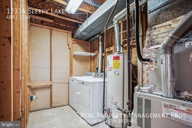 Building Photo - 12334 Sleepy Lake Ct