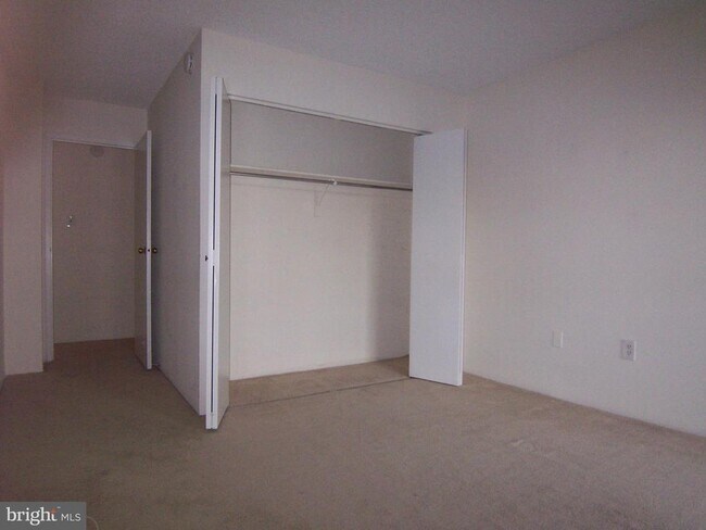 Building Photo - 5300 Holmes Run Pkwy