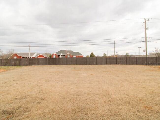 Building Photo - Beautiful two story home at Whispering Pines!