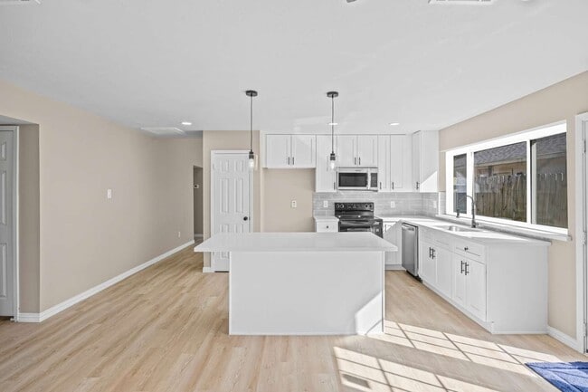 Building Photo - 2207 Anthony-Hay Ln