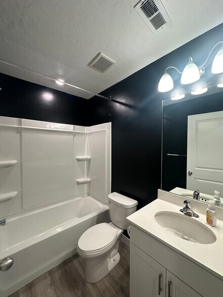 Building Photo - 1146 W 340 S