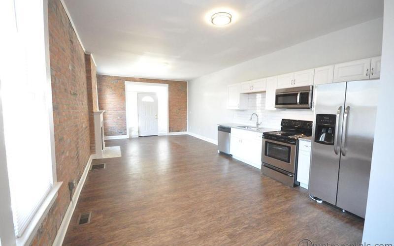 Building Photo - 71 E Gates St