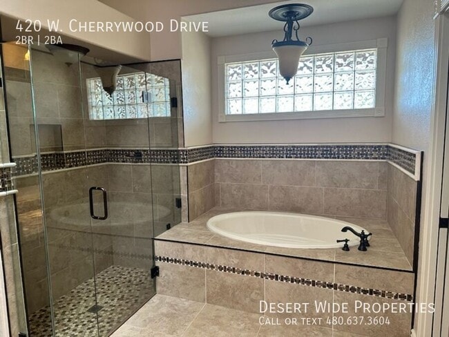 Building Photo - 420 W Cherrywood Dr