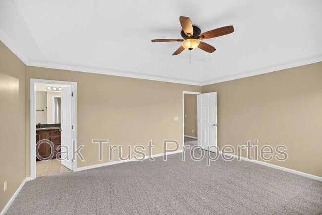 Building Photo - 7018 Bellflower Ln