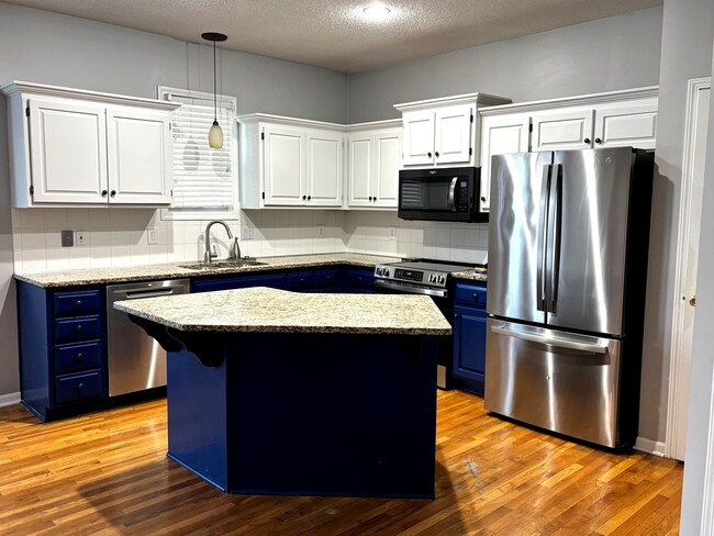 Building Photo - 13806 S Mullen St