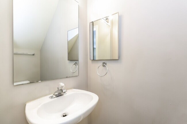 Building Photo - 6504 Wild Orchid Ct