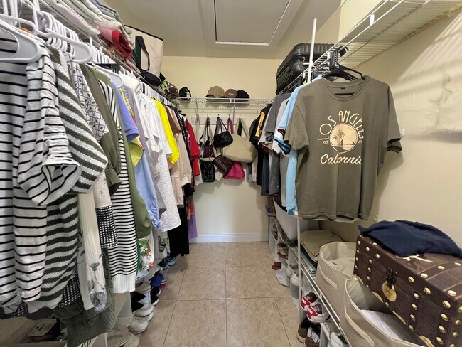 Building Photo - 588 Trace Cir