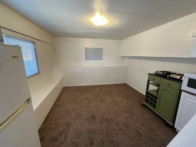 Building Photo - One Bedroom, Utilities Included, $2,100
