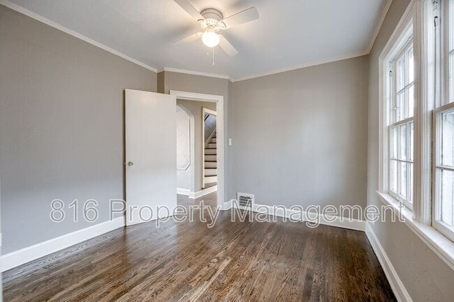 Building Photo - 2819 E 63rd St