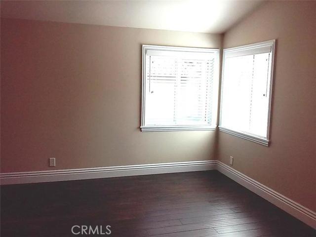 Building Photo - 608 Amber Dr