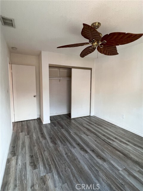 Building Photo - 930 N Redding Way