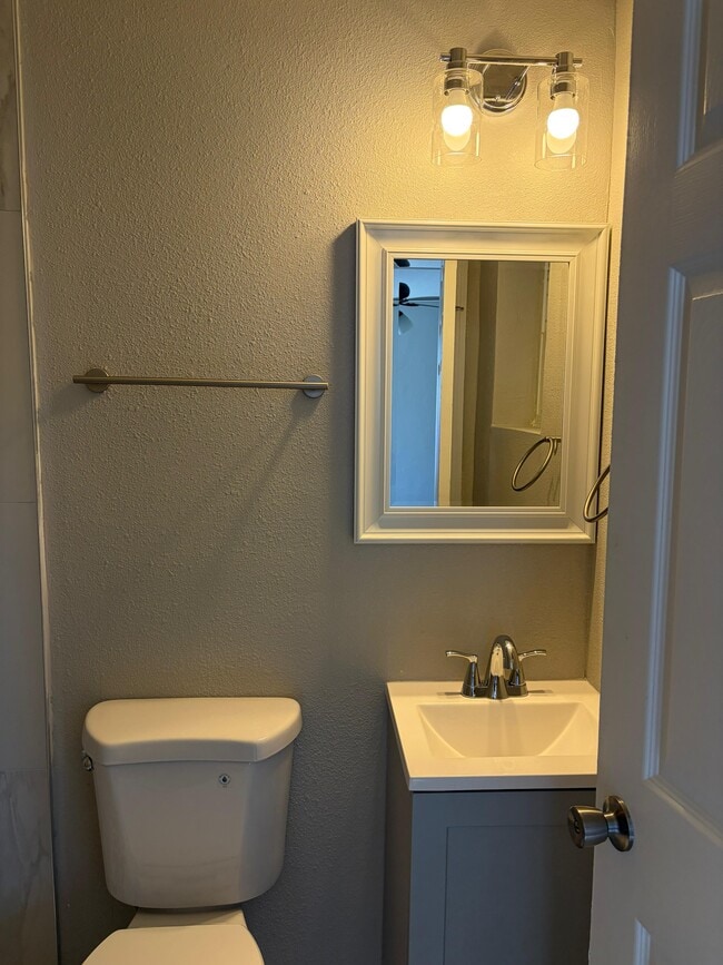 Building Photo - 4664 Blount Ave