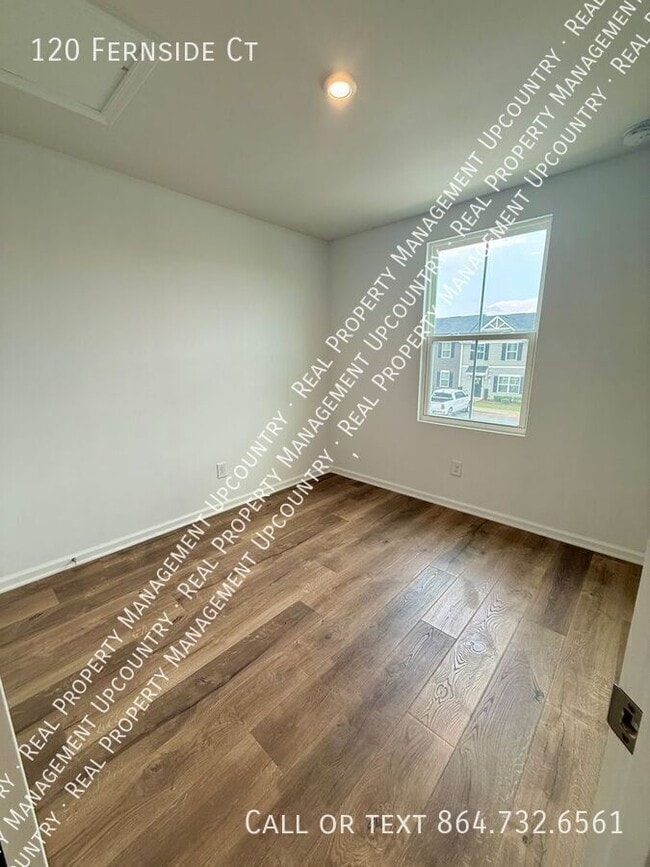 Building Photo - 120 Fernside Ct