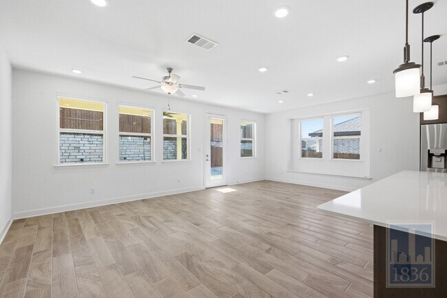 Building Photo - 19312 Fernando Trl