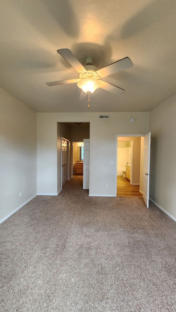 Building Photo - Two Bedroom Condo Near Moose Can Gully with a Garage