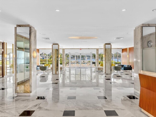 Building Photo - 20 Island Ave