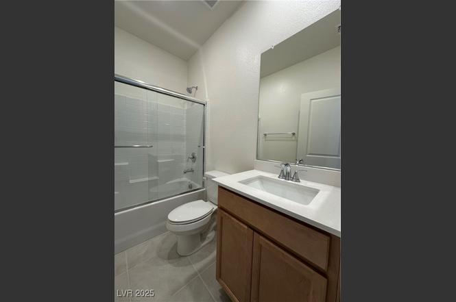Downstairs Bathroom - 4186 Juniper Pear Ave
