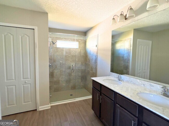 Building Photo - 312 Chinquapin Dr