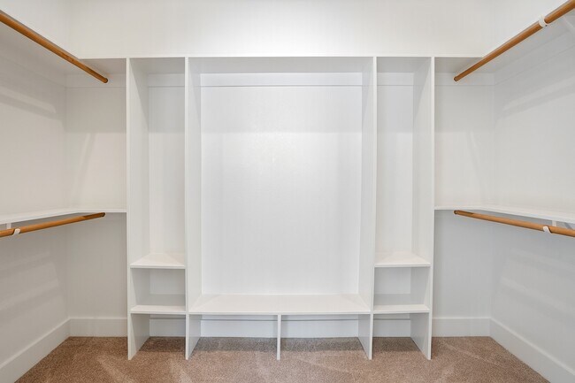 Building Photo - 4806 Gano St