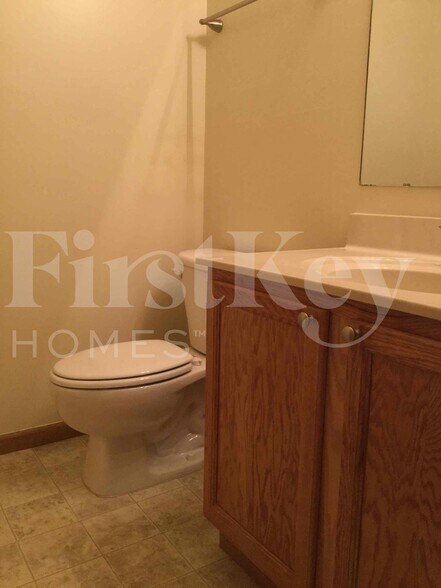 Building Photo - 7944 Birch Creek Dr