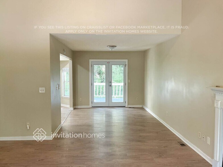 Building Photo - 1333 Regal Heights Dr