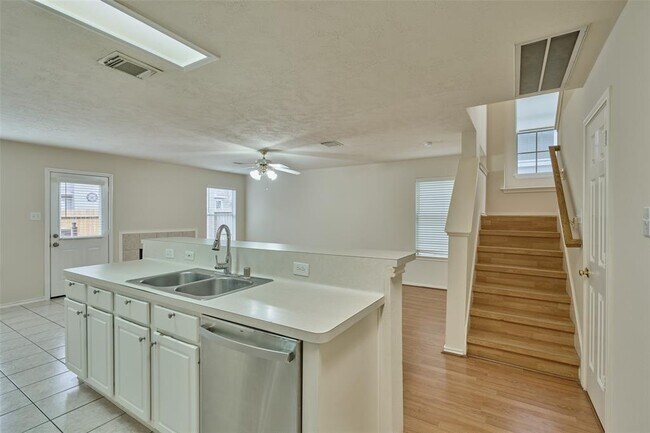 Building Photo - 298 Sentry Maple Pl