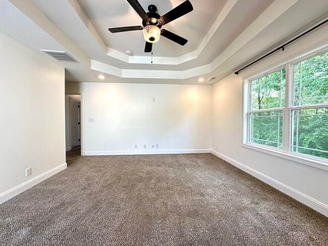 Building Photo - 1040 Harrison Way
