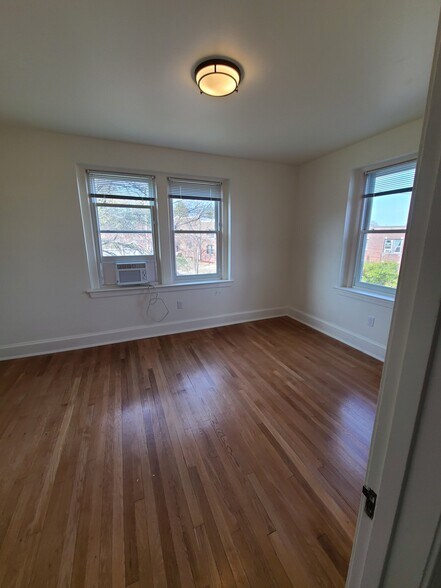 Building Photo - 5040-5040 New Hampshire Ave NW