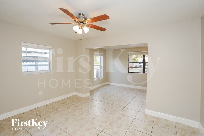 Building Photo - 1155 NW 127th St