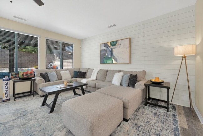 Building Photo - 84066 Olona Ct